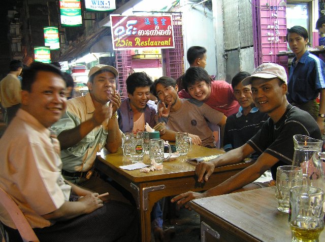 20050123_Yangon_Pub